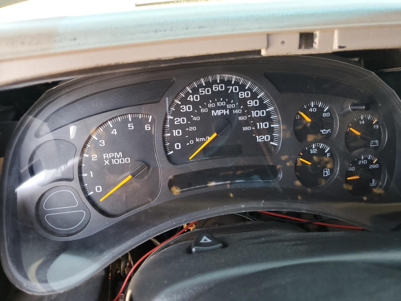 2004 GMC Yukon VIN 1GKEC13V44R246842 photo 9