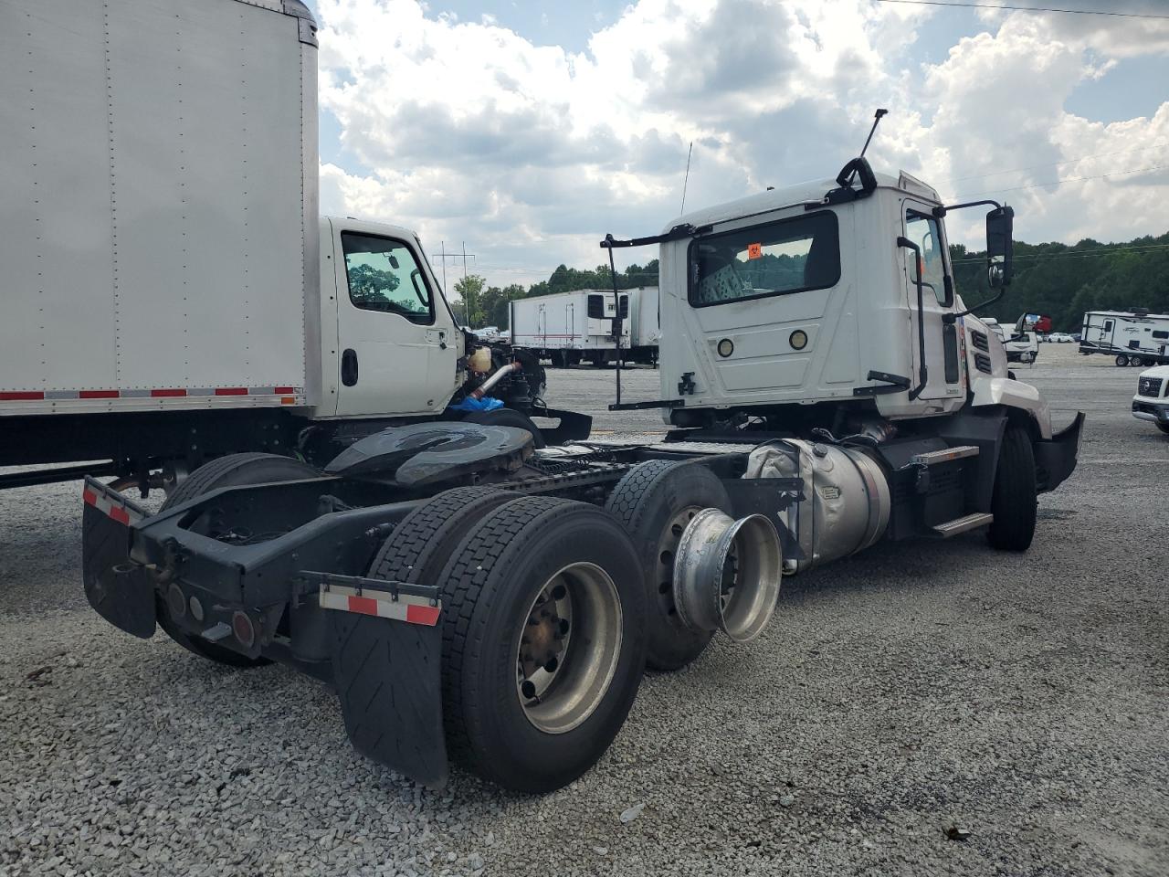 2022 MACK All models VIN 1M1AN4GY7NM027639 photo 4