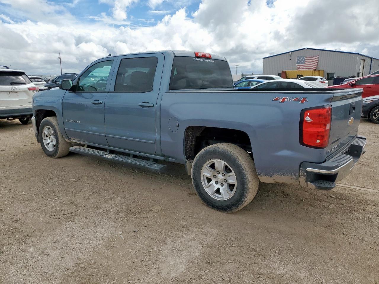 2016 Chevrolet All models VIN 3GCUKREC7GG292271 photo 2