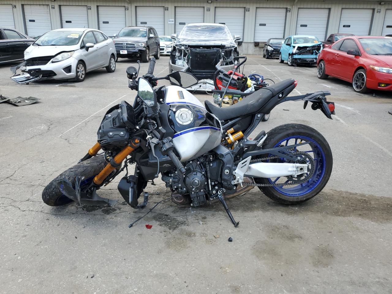2023 YAMAHA Mt09 d VIN JYARN72E8PA001911 photo 3