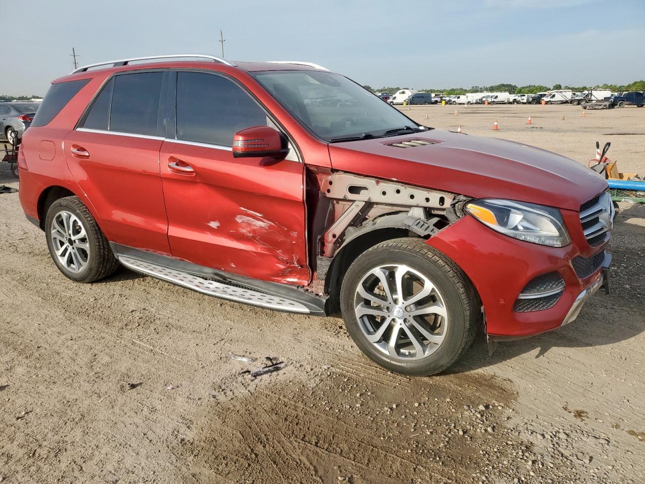 2016 Mercedes-Benz Gle class VIN 4JGDA5JB2GA682570 photo 4
