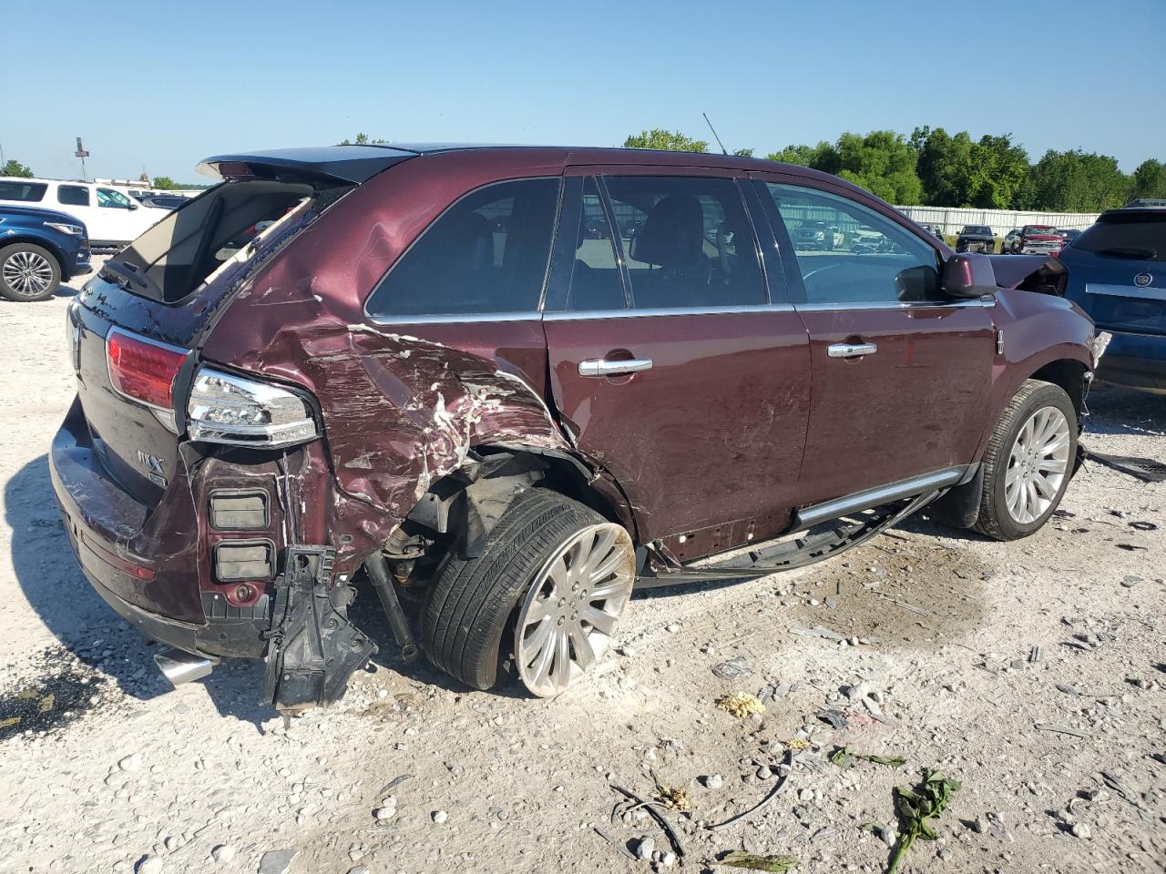 2011 LINCOLN Mkx VIN 2LMDJ8JK3BBJ12368 photo 3