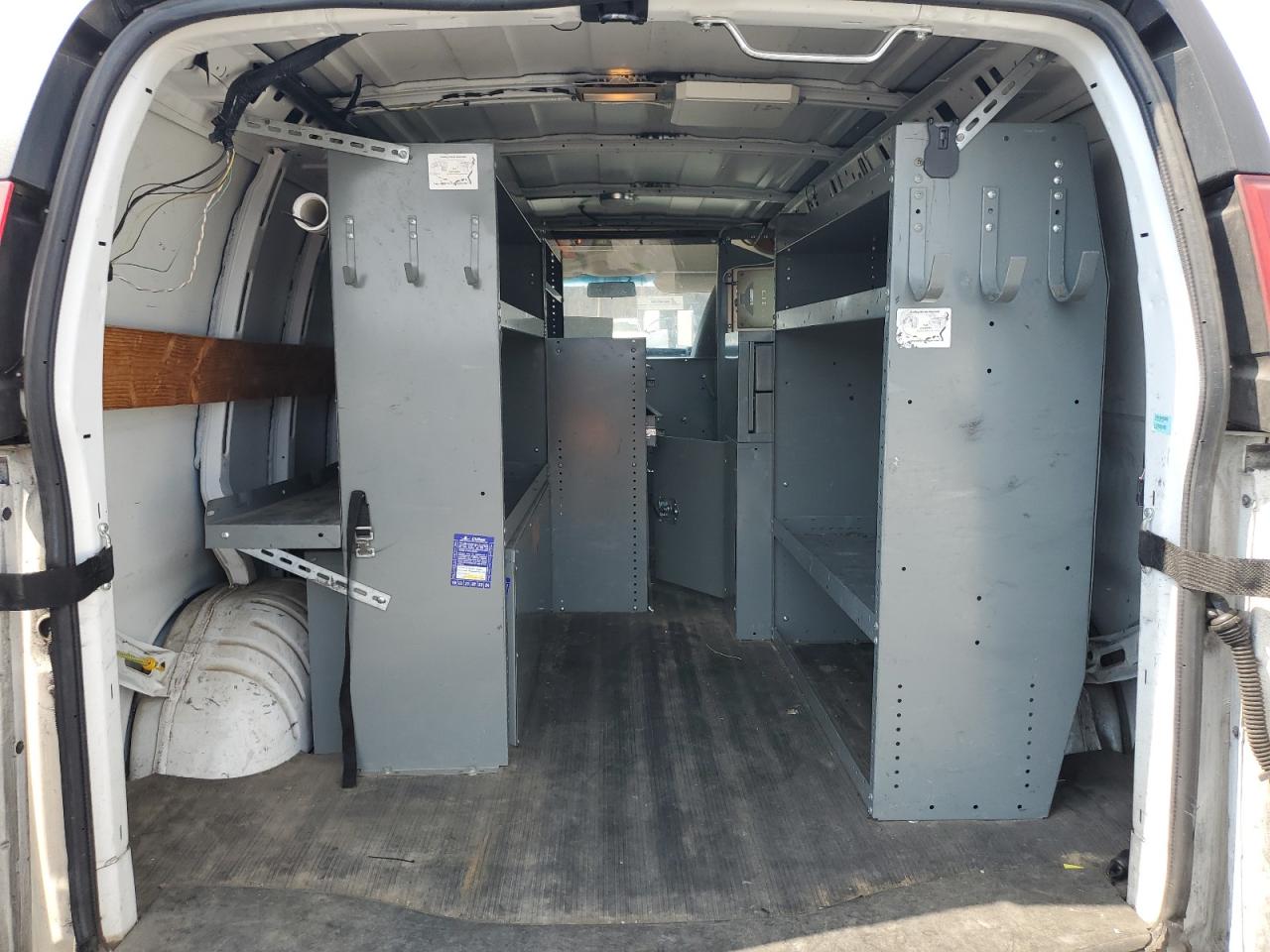 2013 Chevy Express VIN 1GCWGFCB7D1902215 photo 10