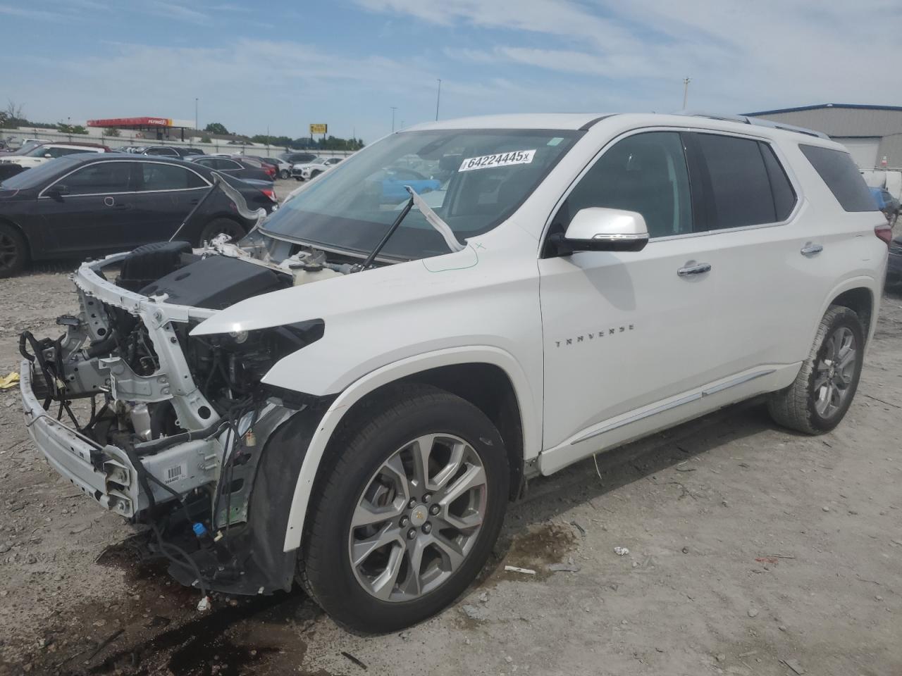 2019 Chev Traverse VIN 1GNERKKW1KJ166573 photo 1