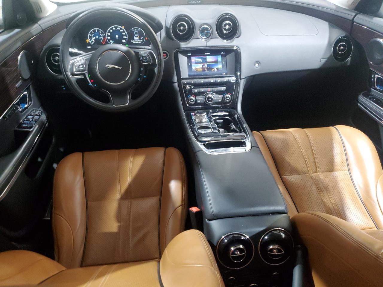 2016 Jaguar Xj VIN SAJWA1CE5GMV98062 photo 8