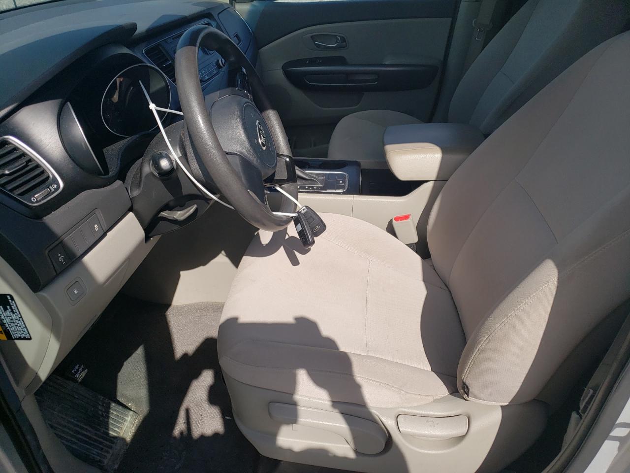 2015 KIA Sedona l VIN KNDMA5C14F6069070 photo 7