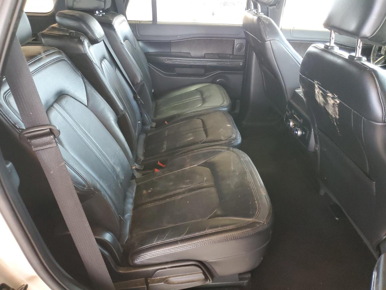 2020 Ford Expedition VIN 1FMJU1KT1LEA20198 photo 11