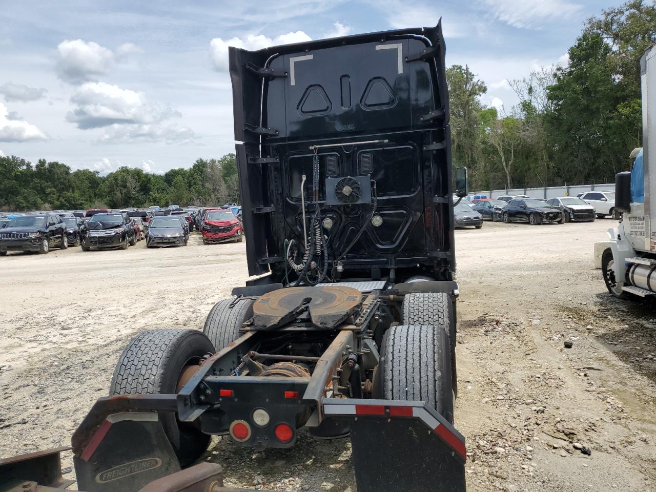 2015 FREIGHTLINER All other VIN 3AKJGLD60FSGJ8779 photo 6