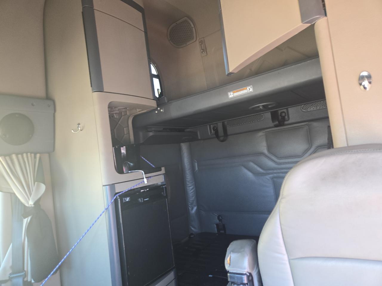 2016 FREIGHTLINER All other VIN 3AKGGLD51GSGS1841 photo 6
