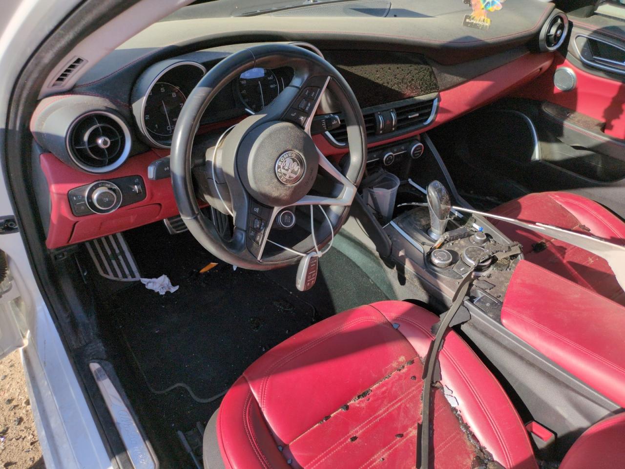 2018 ALFA Giulia ti VIN ZARFAECN1J7593362 photo 8
