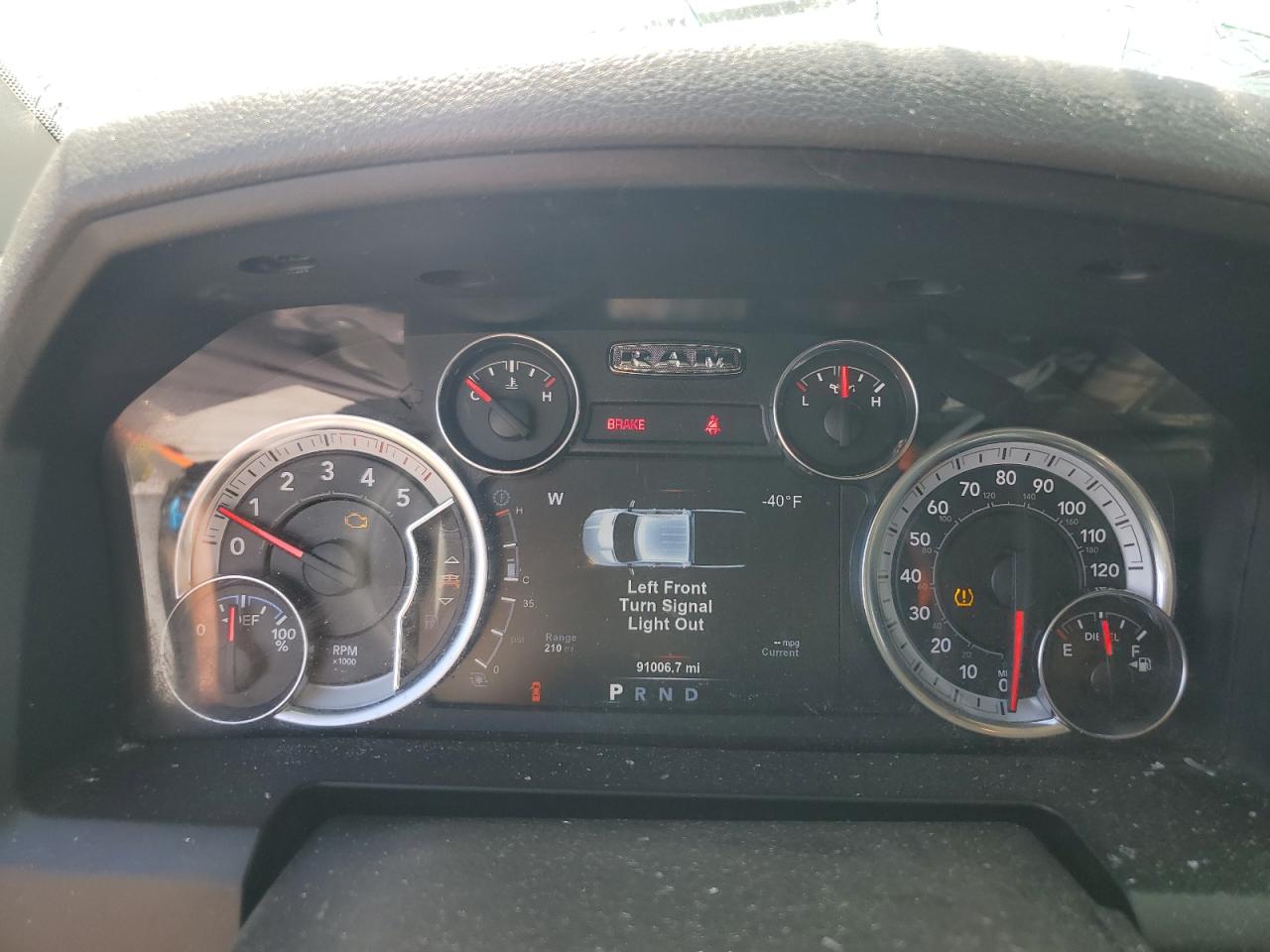 2018 Ram All models VIN 3C6UR5DLXJG328491 photo 9