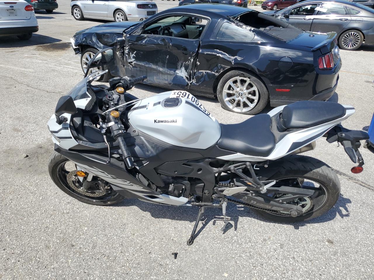 2025 Kawasaki Zx400 s VIN ML5ZXCS11SDA39912 photo 3