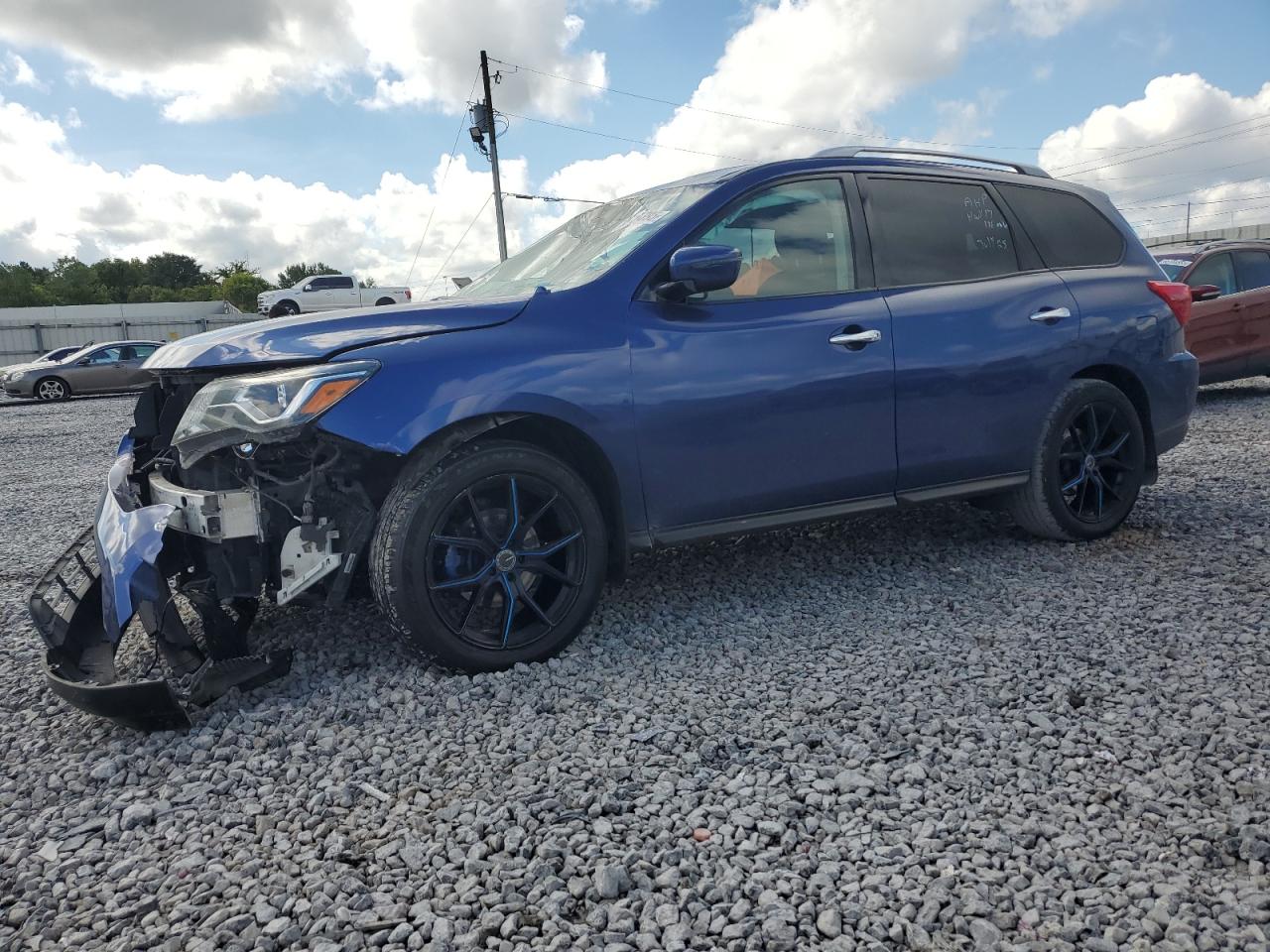 2020 Nissan Pathfinder VIN 5N1DR2BN2LC618737 photo 1