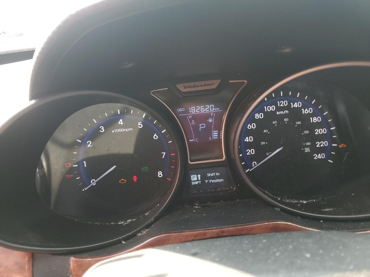 2015 HYUNDAI Veloster VIN KMHTC6AE2FU218987 photo 9