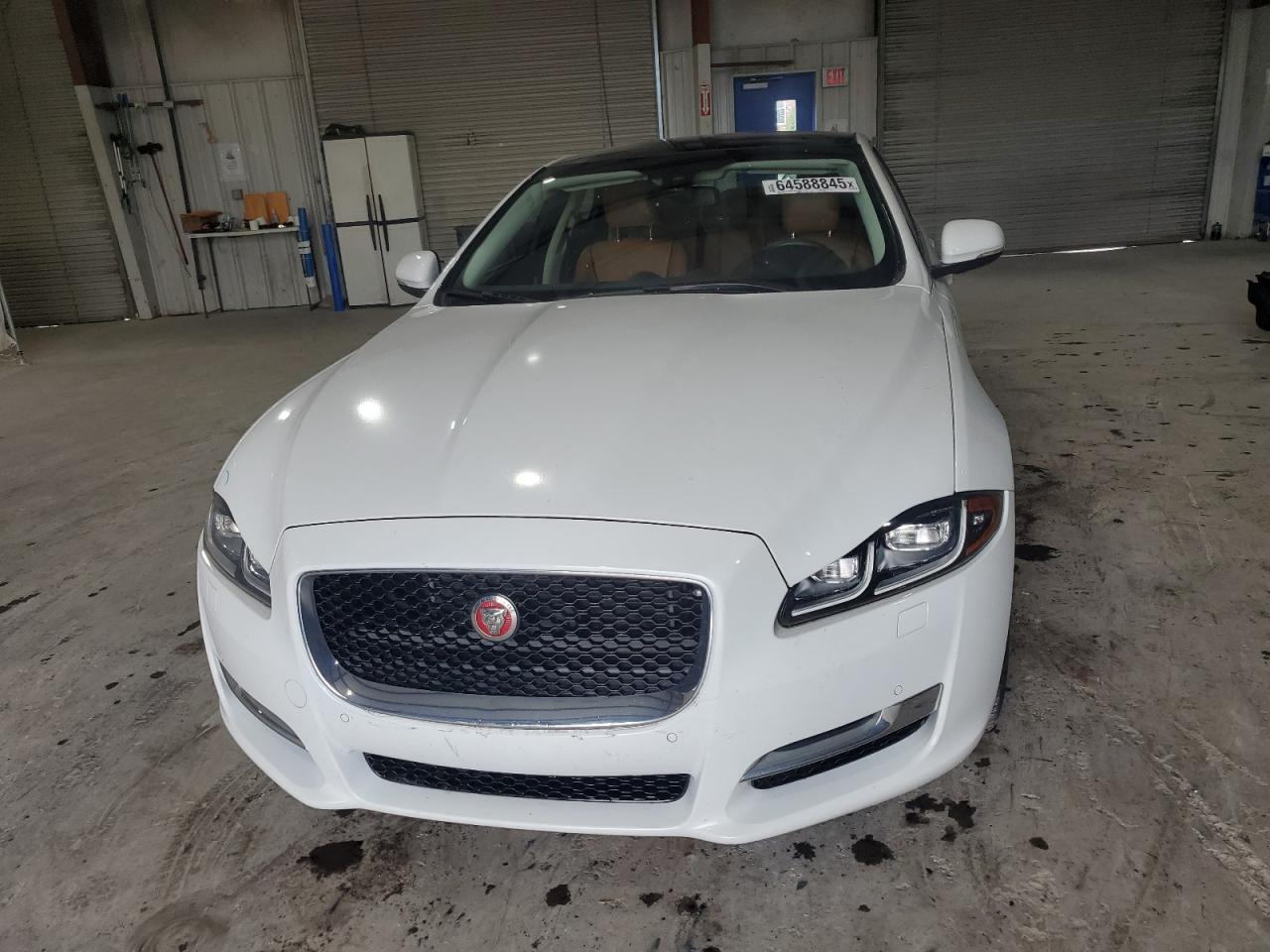 2016 Jaguar Xj VIN SAJWA1CE5GMV98062 photo 5