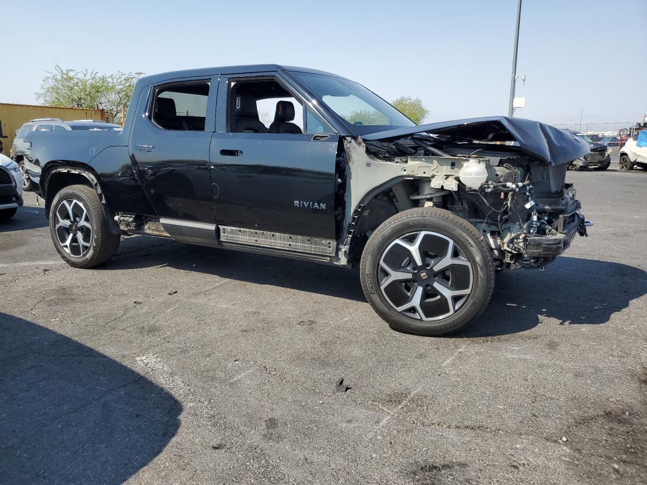 2023 Rivian Rit VIN 7FCTGBAA5PN028055 photo 4
