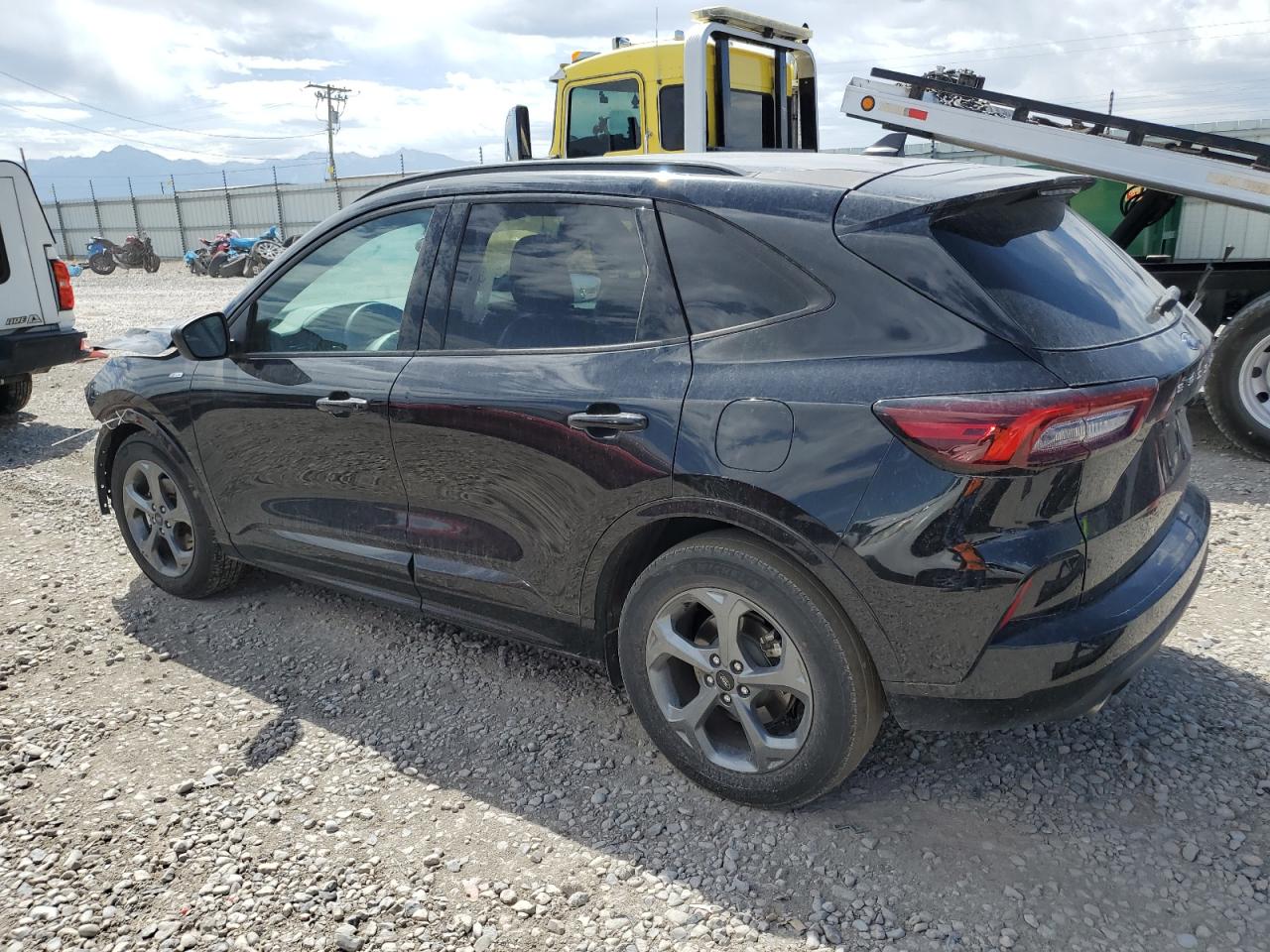 2024 Ford Escape st VIN 1FMCU0MN0RUA12156 photo 2