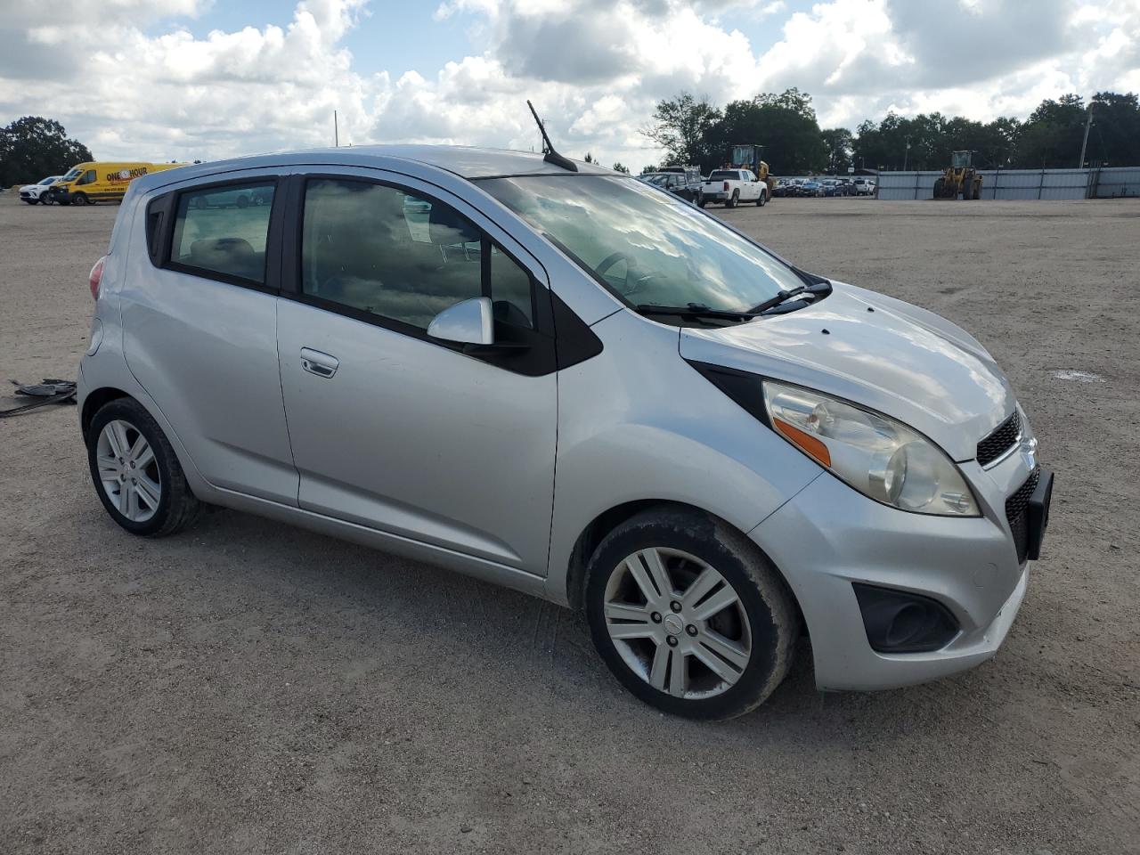 2014 Chevrolet Spark VIN KL8CD6S90EC539474 photo 4
