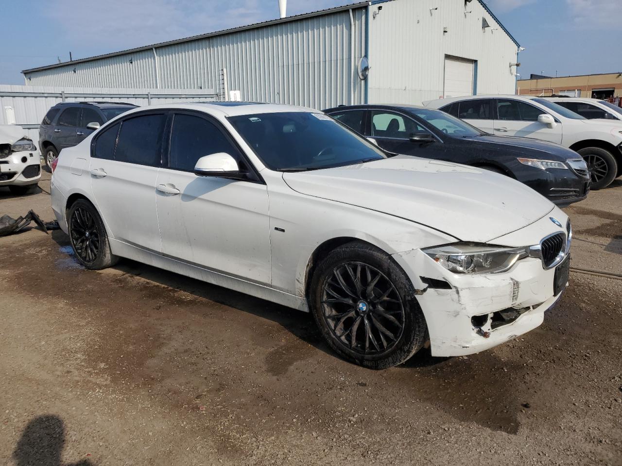 2012 BMW 3 series VIN WBA3A5C58CF257906 photo 4