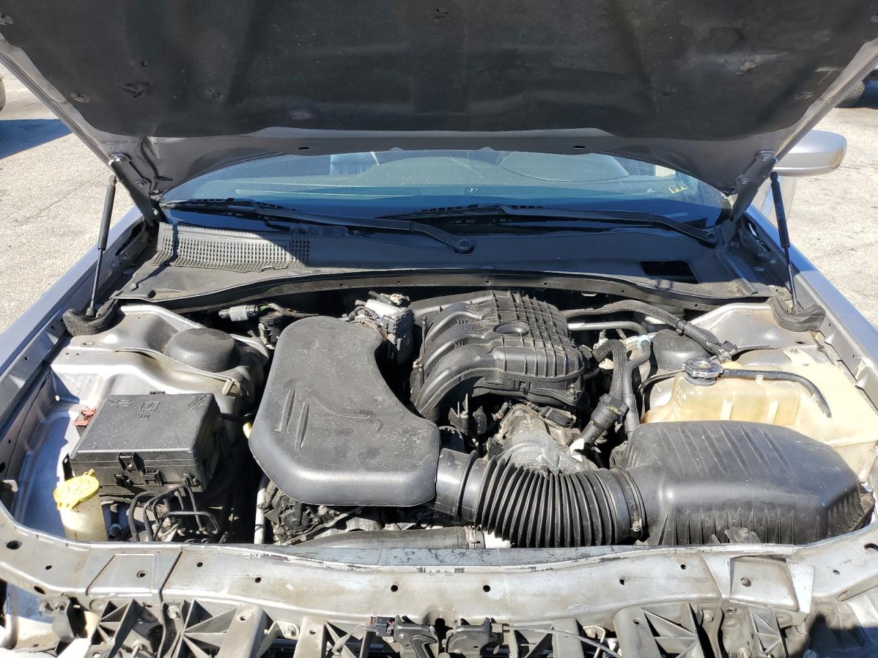 2014 Chrysler 300 VIN 2C3CCABG5EH200335 photo 11