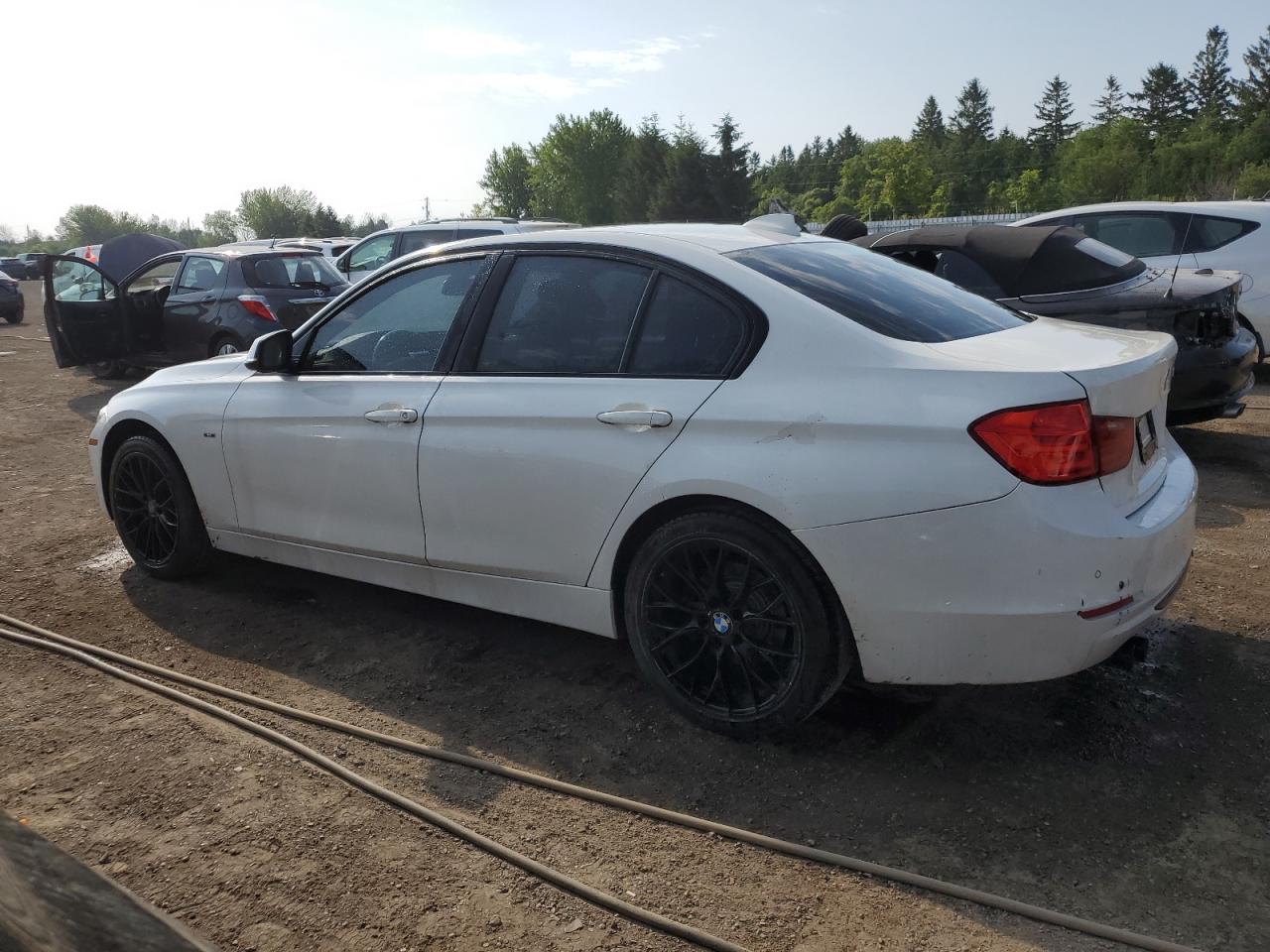 2012 BMW 3 series VIN WBA3A5C58CF257906 photo 2