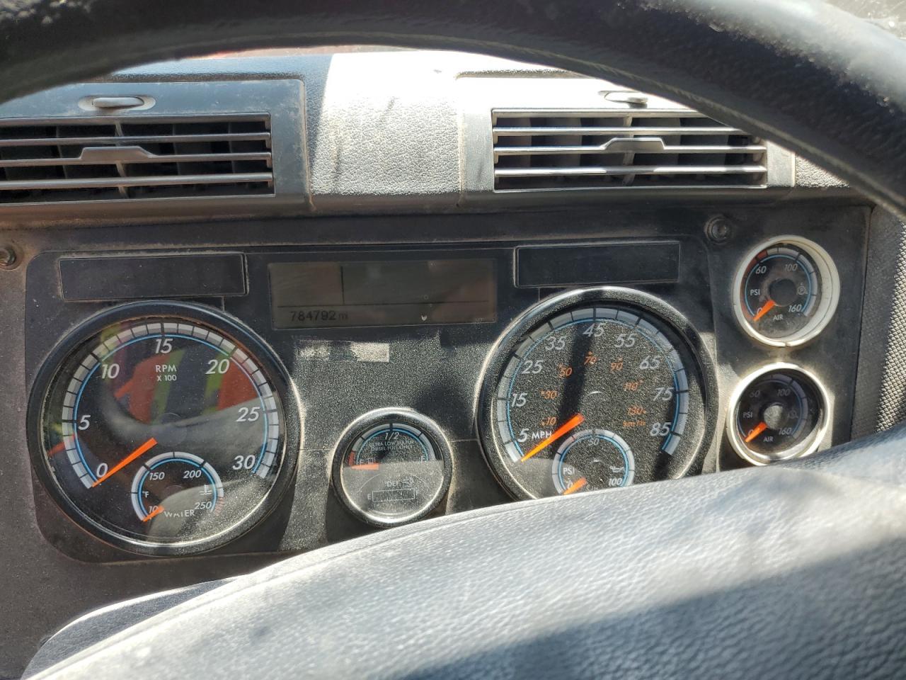 2015 FREIGHTLINER All other VIN 1FUJGBDV7FLGM5670 photo 8