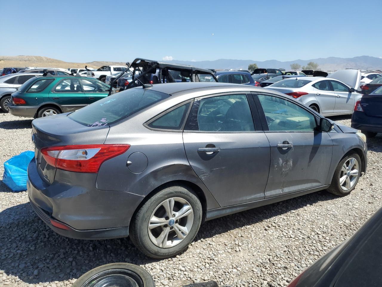 2013 Ford Focus VIN 1FADP3F22DL264953 photo 3