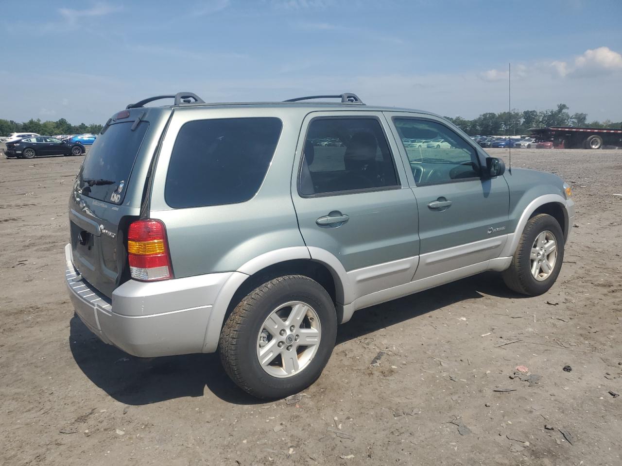 2005 Ford Escape VIN 1FMCU96H05KE24675 photo 3