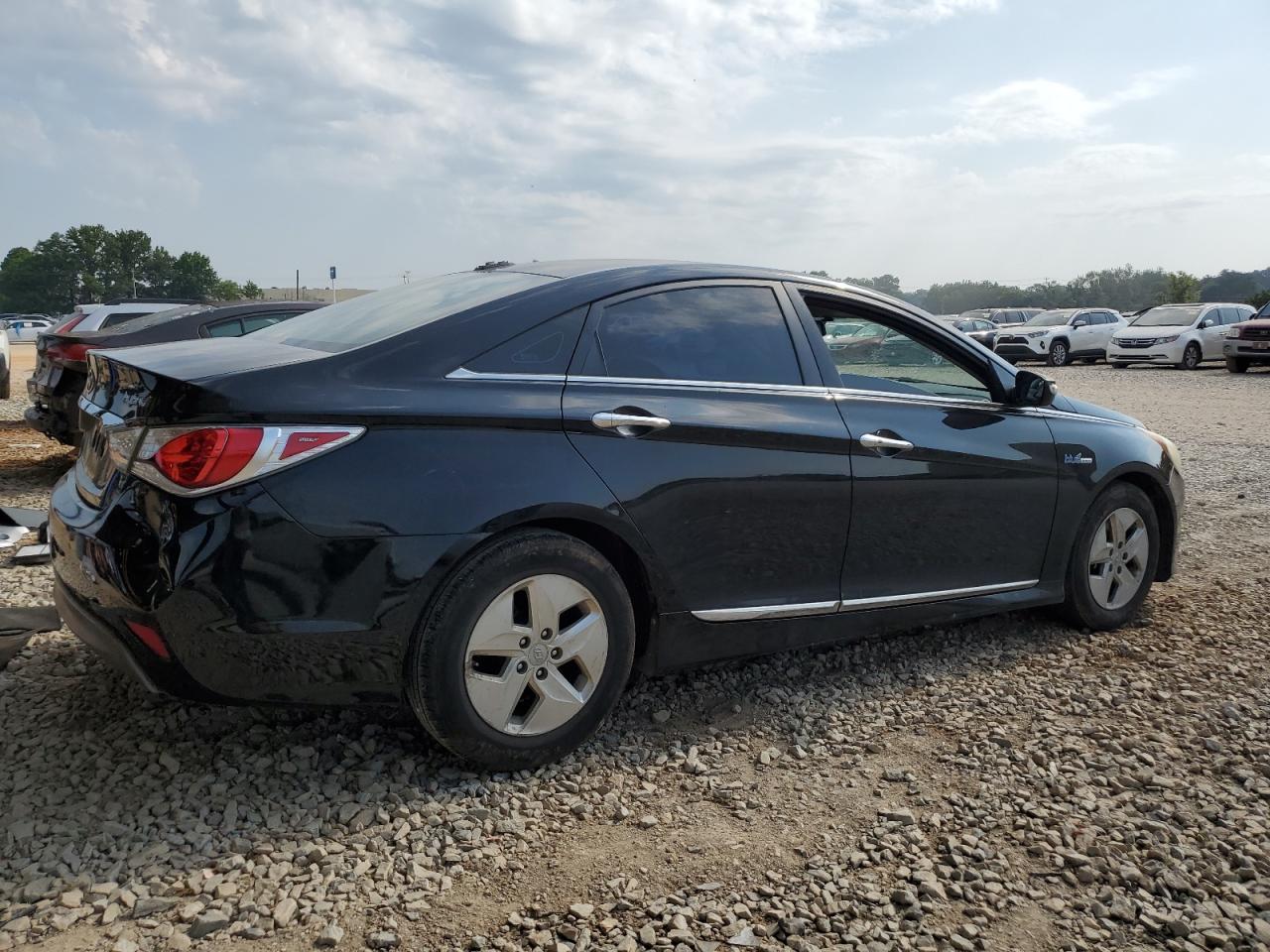 2012 Hyundai Sonata VIN KMHEC4A41CA037946 photo 3