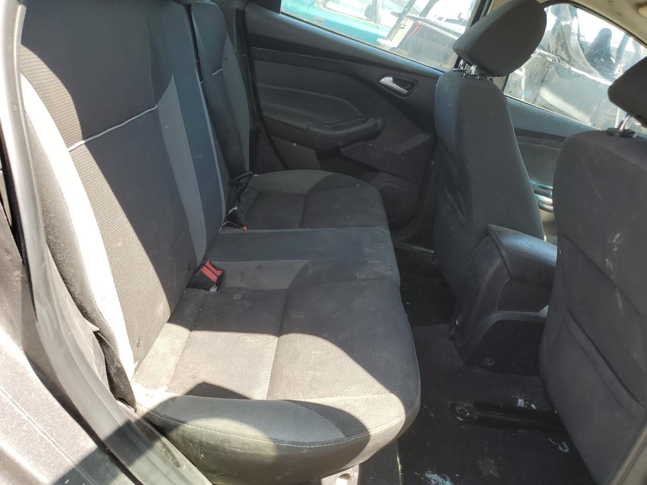 2013 Ford Focus VIN 1FADP3F22DL264953 photo 10