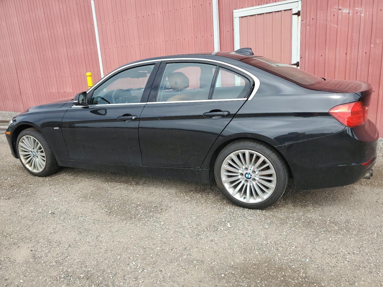 2012 BMW 3 series VIN WBA3A5C57CF345040 photo 2