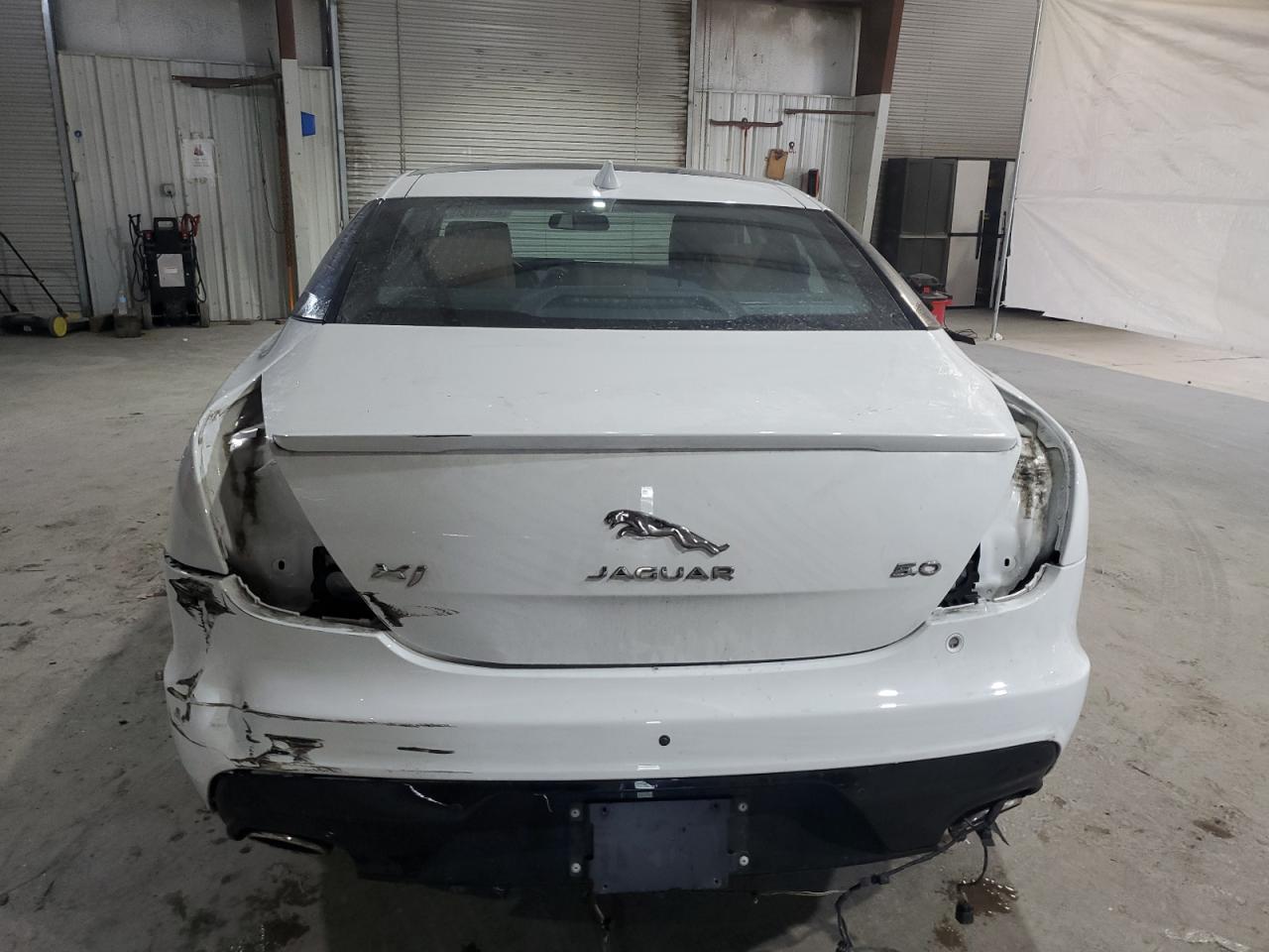 2016 Jaguar Xj VIN SAJWA1CE5GMV98062 photo 6