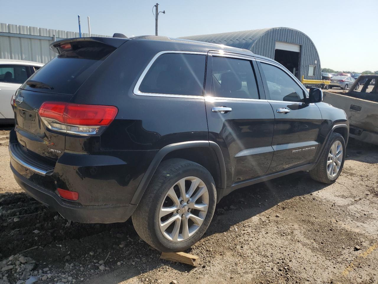 2017 Jeep Grand cher VIN 1C4RJFBGXHC912341 photo 3