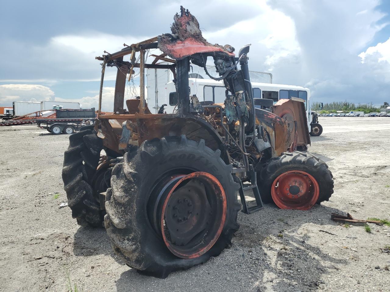 2021 KUBOTA Tractor VIN KBUM4EDCEL8L64236 photo 4