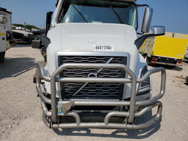 2023 VOLVO Vn VIN 4V4NC9EH7PN332230 photo 7