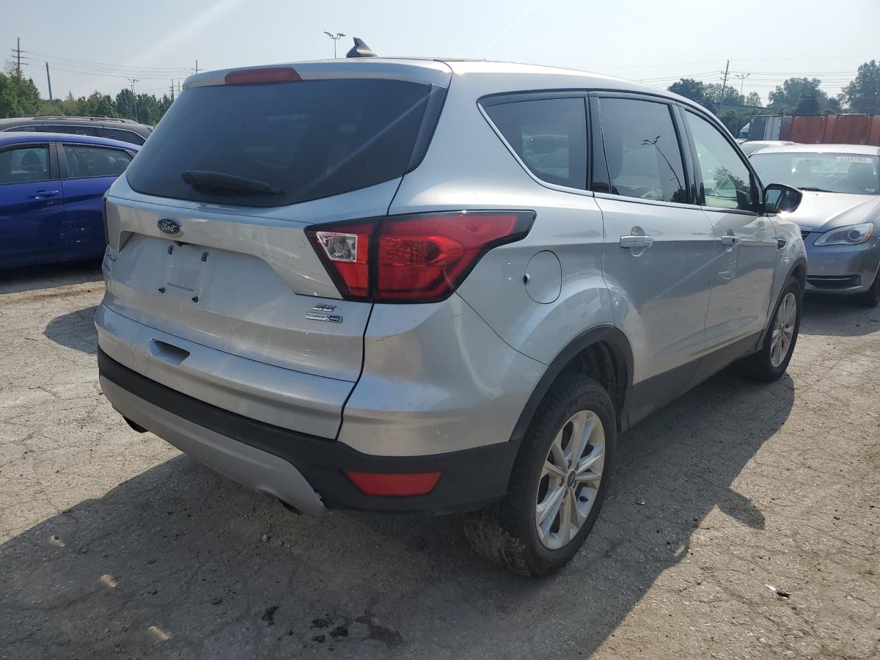 2019 FORD Escape VIN 1FMCU9GD2KUA98471 photo 3
