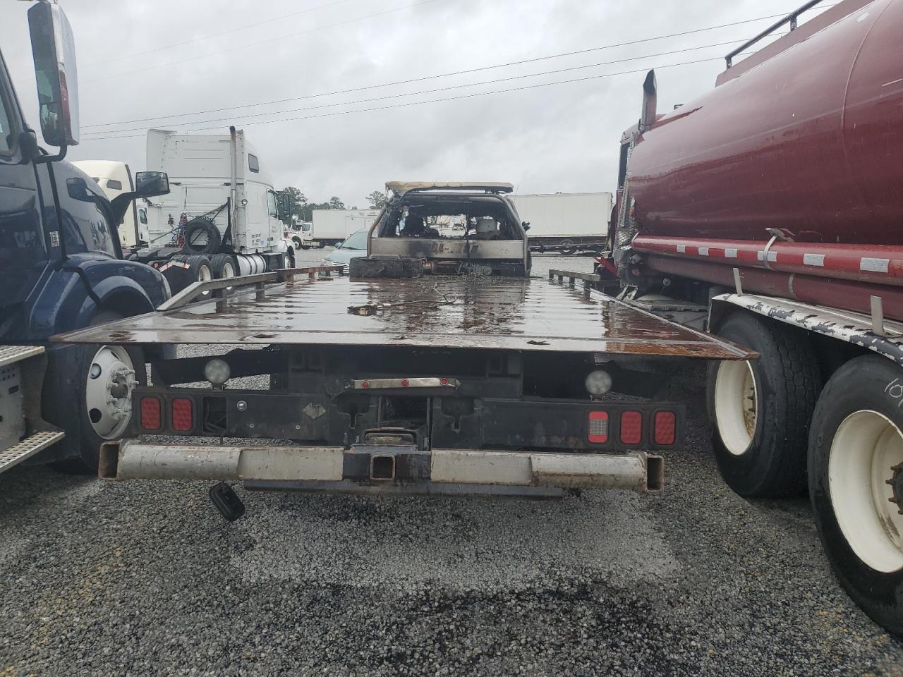 2020 Ford F550 VIN 1FDUF5GN7LEE10781 photo 6