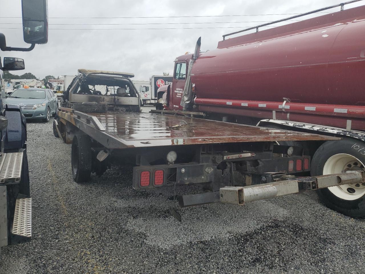 2020 Ford F550 VIN 1FDUF5GN7LEE10781 photo 2