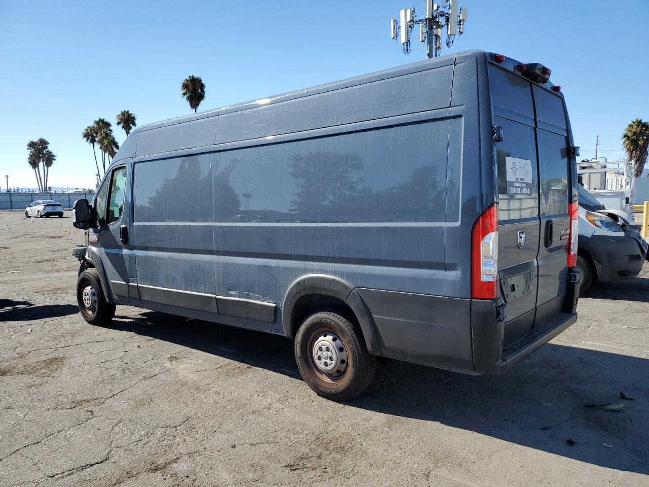 2022 RAM Promaster 3500 VIN 3C6MRVJG3NE136273 photo 2