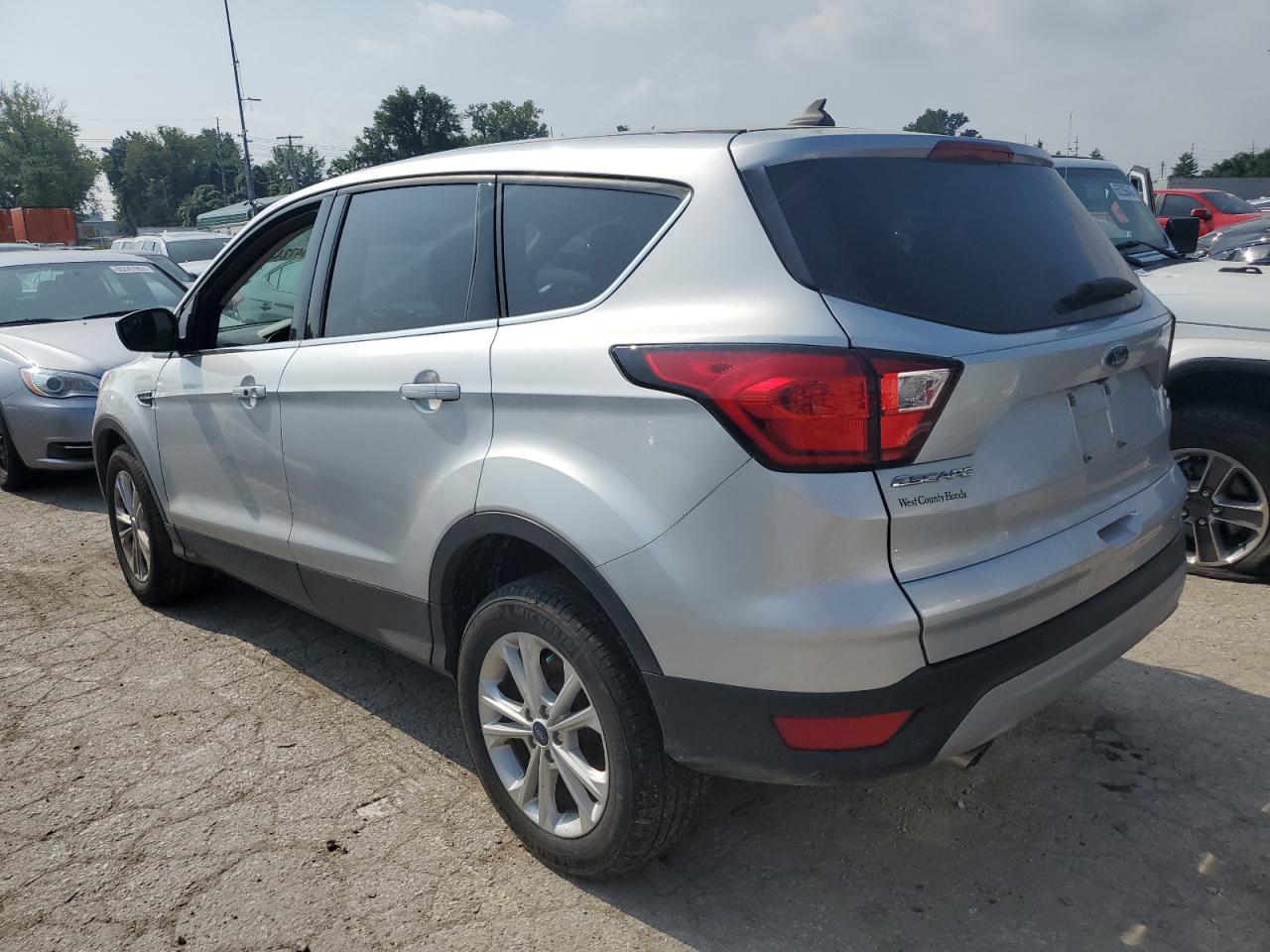 2019 FORD Escape VIN 1FMCU9GD2KUA98471 photo 2