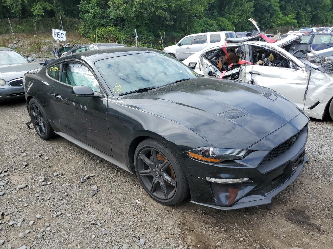 2019 FORD Mustang VIN 1FA6P8TH2K5180390 photo 4