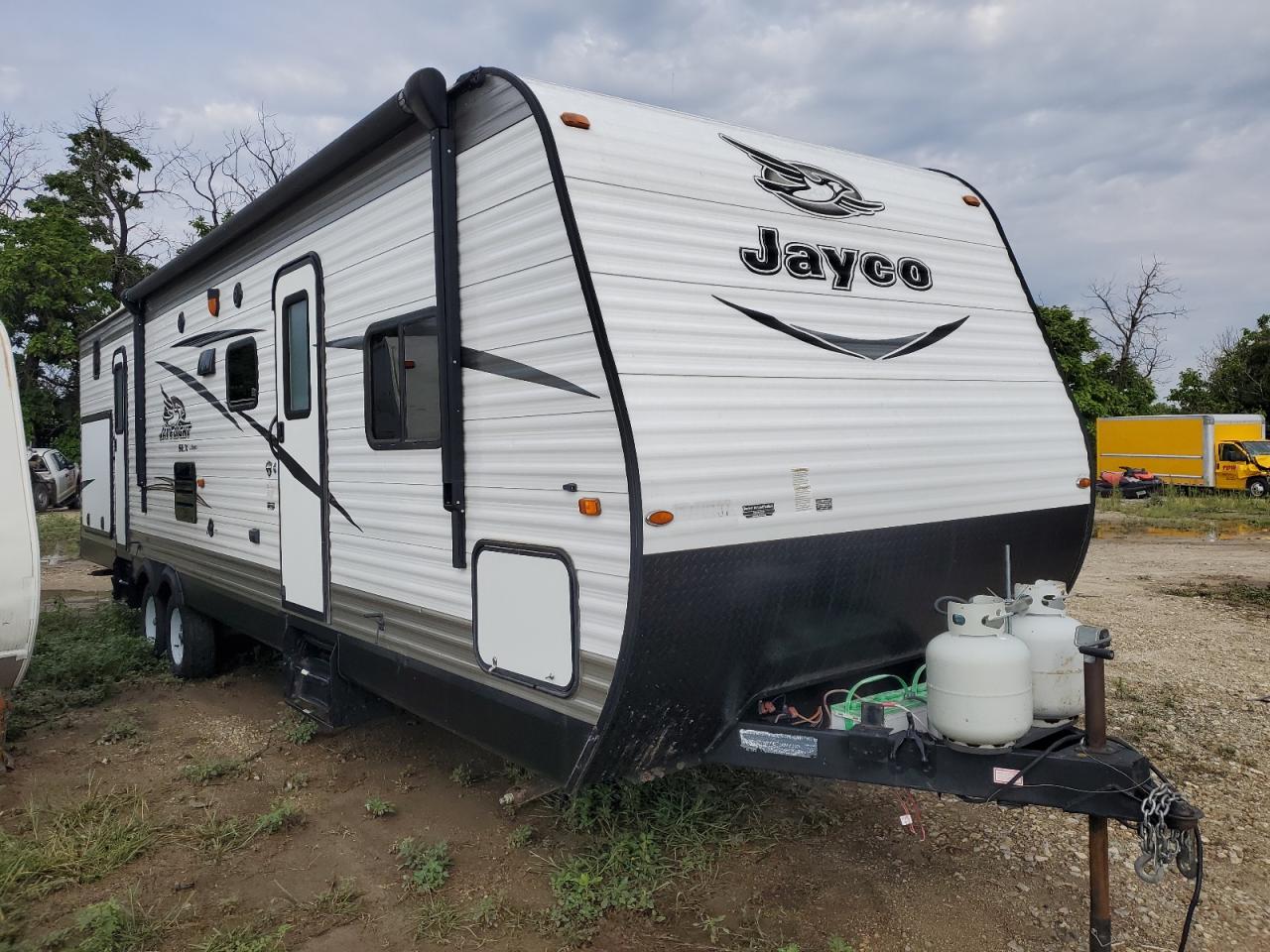 2016 JAYCO All models VIN 1UJBJ0BS3G17T0137 photo 1