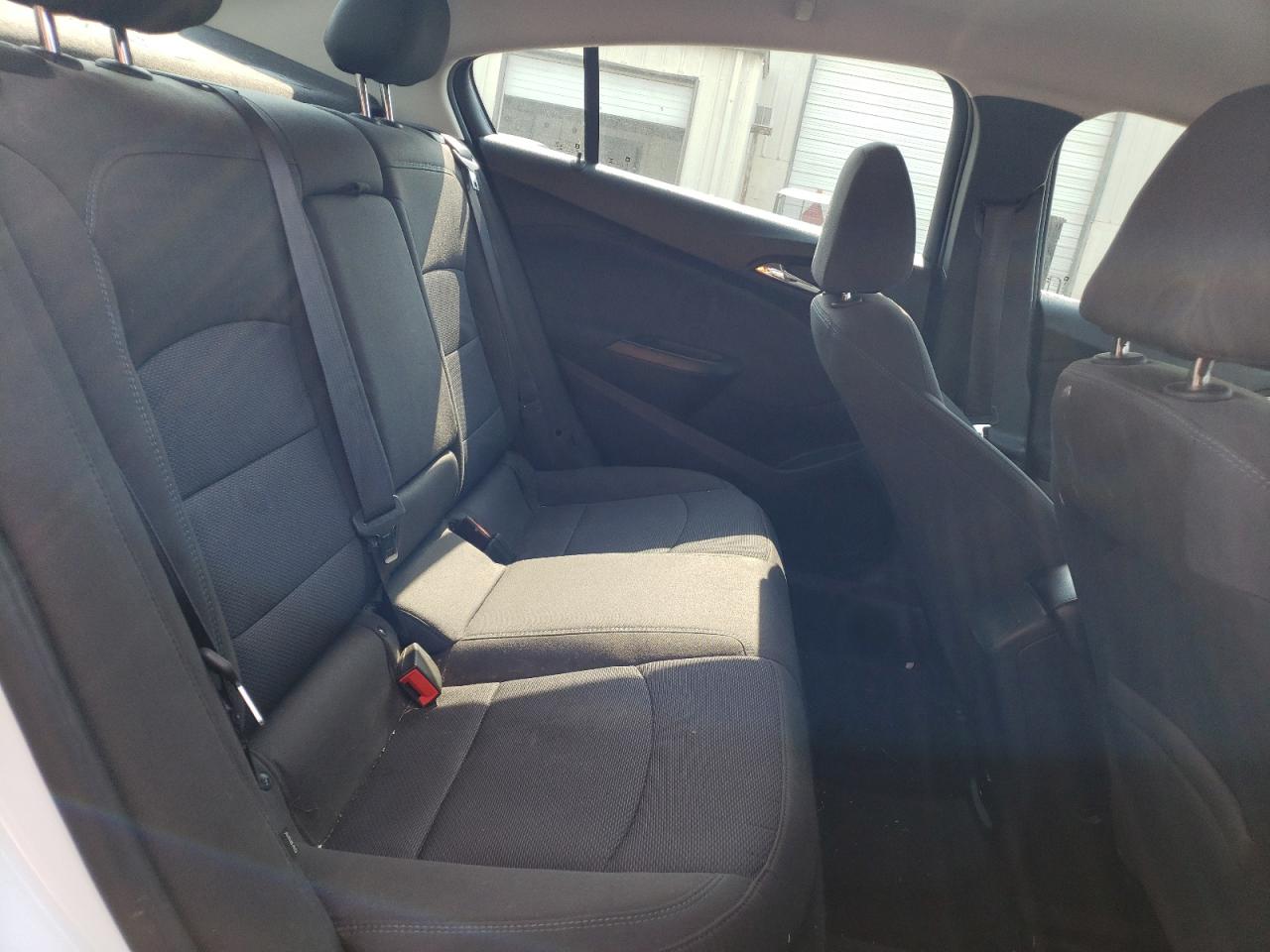 2018 Chevrolet Cruze VIN 1G1BE5SM1J7202273 photo 10