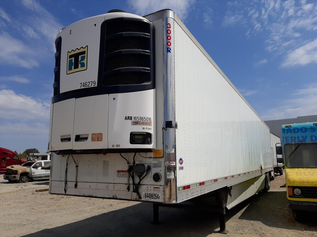 2018 UTILITY Reefer tra VIN 1UYVS2538J2321306 photo 2