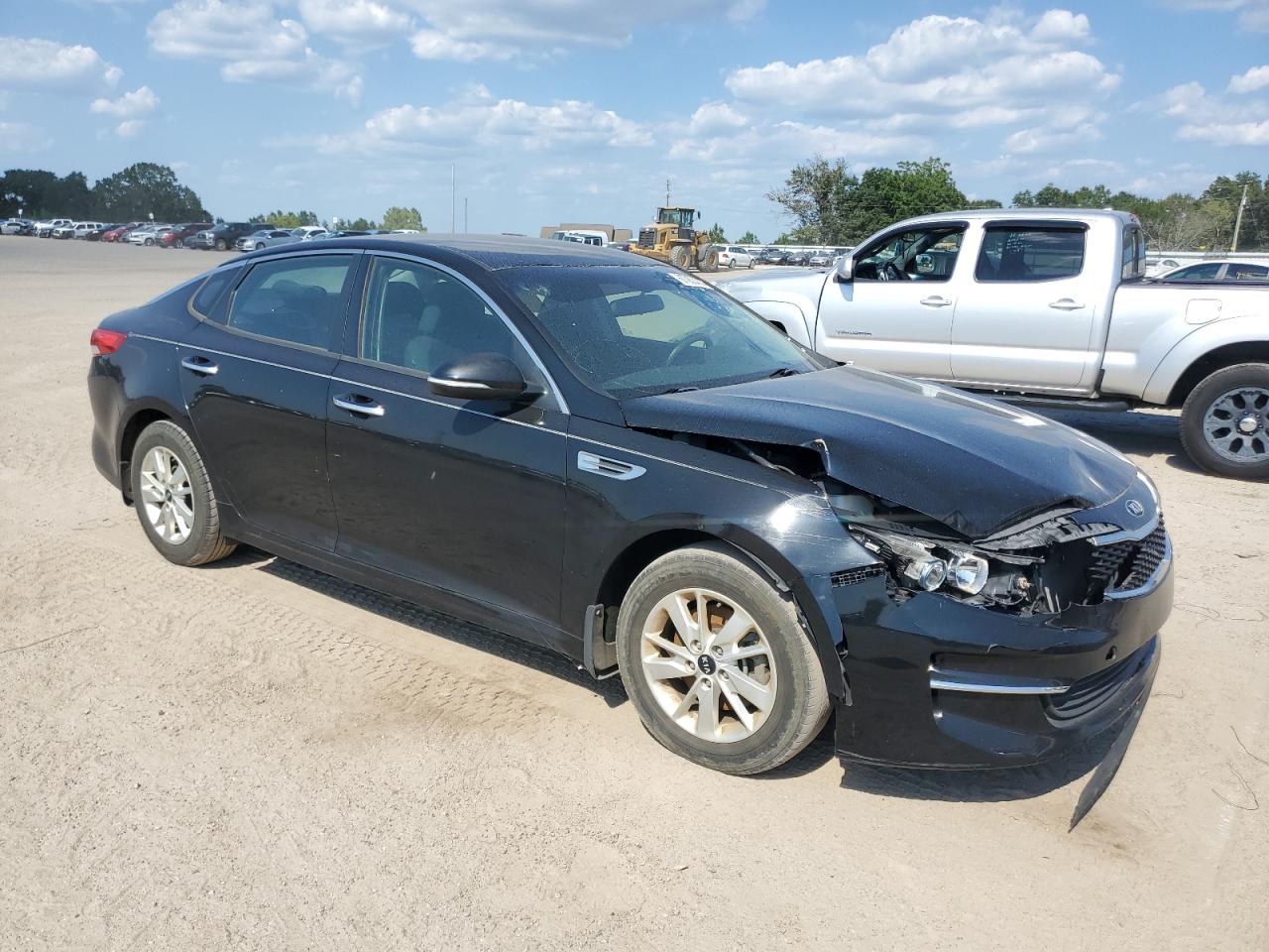 2016 Kia Optima VIN KNAGT4L34G5119084 photo 4