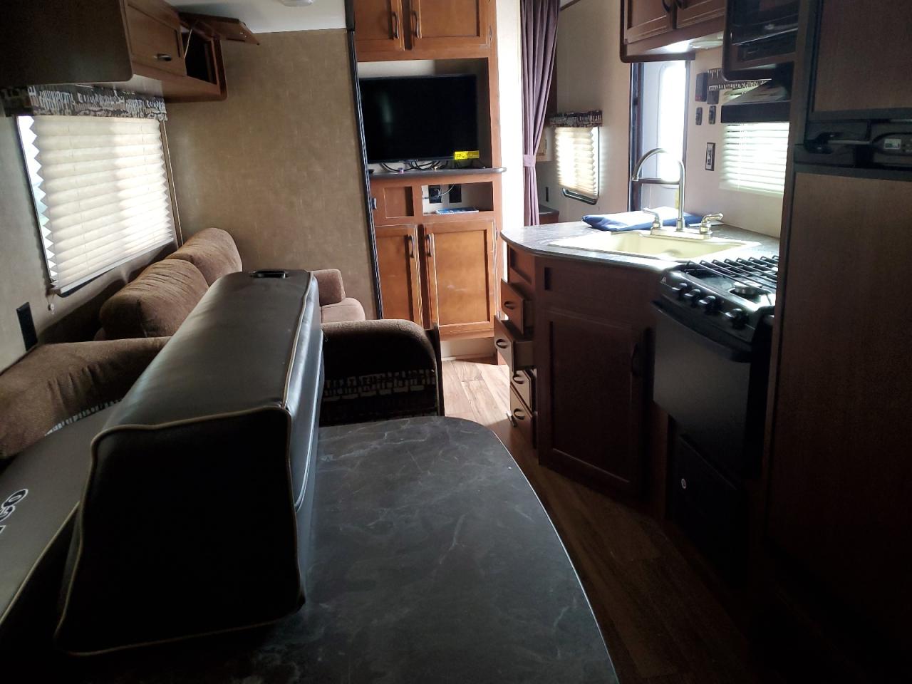 2016 JAYCO All models VIN 1UJBJ0BS3G17T0137 photo 5