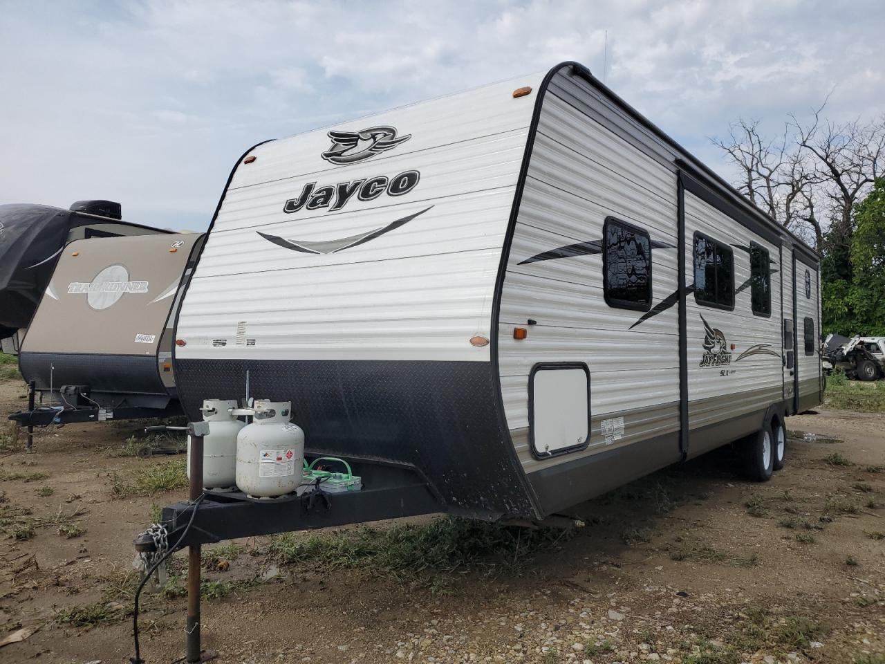2016 JAYCO All models VIN 1UJBJ0BS3G17T0137 photo 2