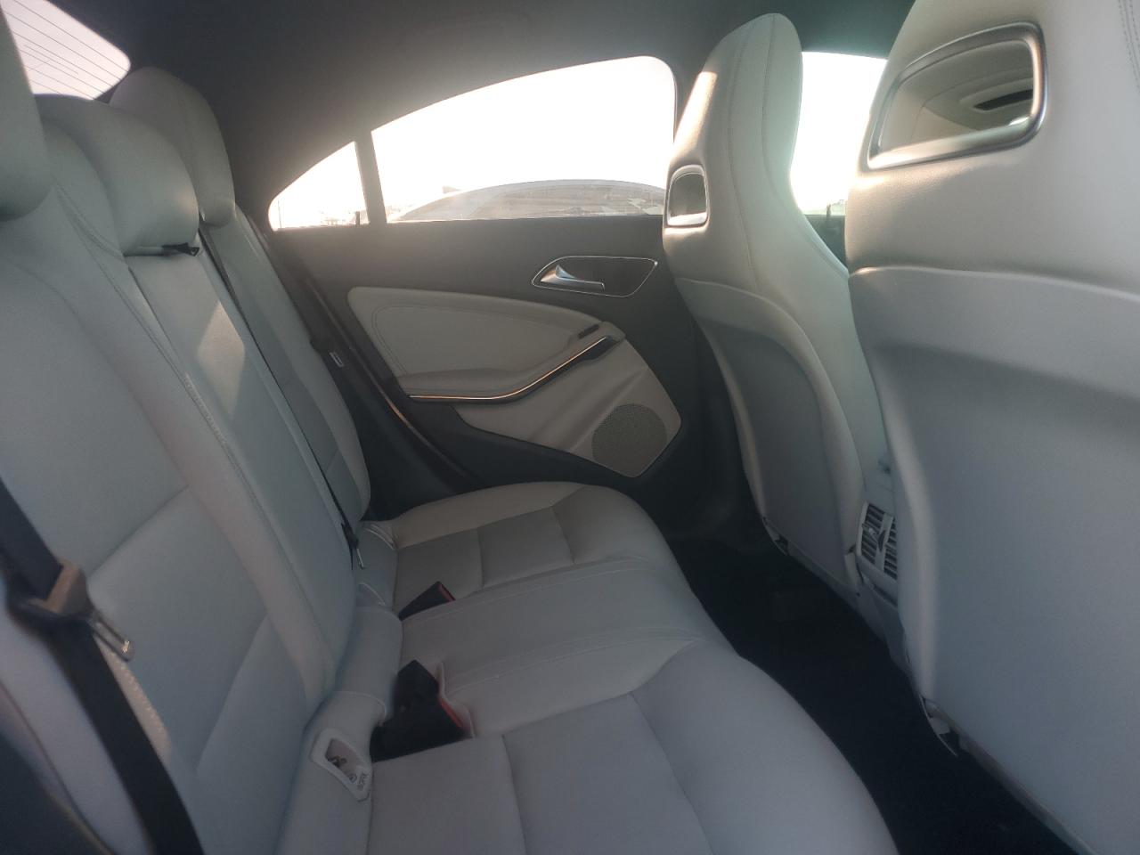 2014 Mercedes-Benz Cla-class VIN WDDSJ4EB4EN044834 photo 10