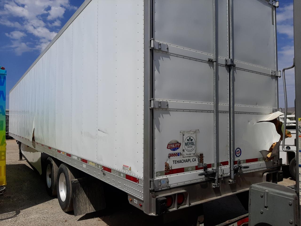 2018 UTILITY Reefer tra VIN 1UYVS2538J2321306 photo 3