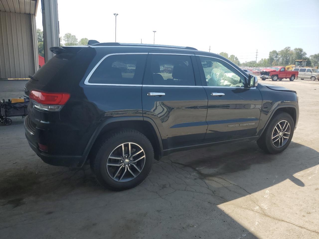 2018 Jeep Grand cher VIN 1C4RJFBG6JC246259 photo 3